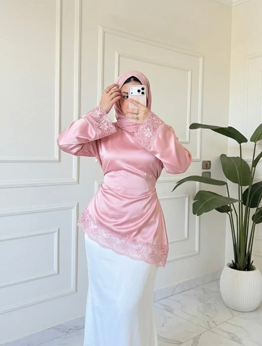 ✨ Blouse Satin Dentelle — Élégance & Confort